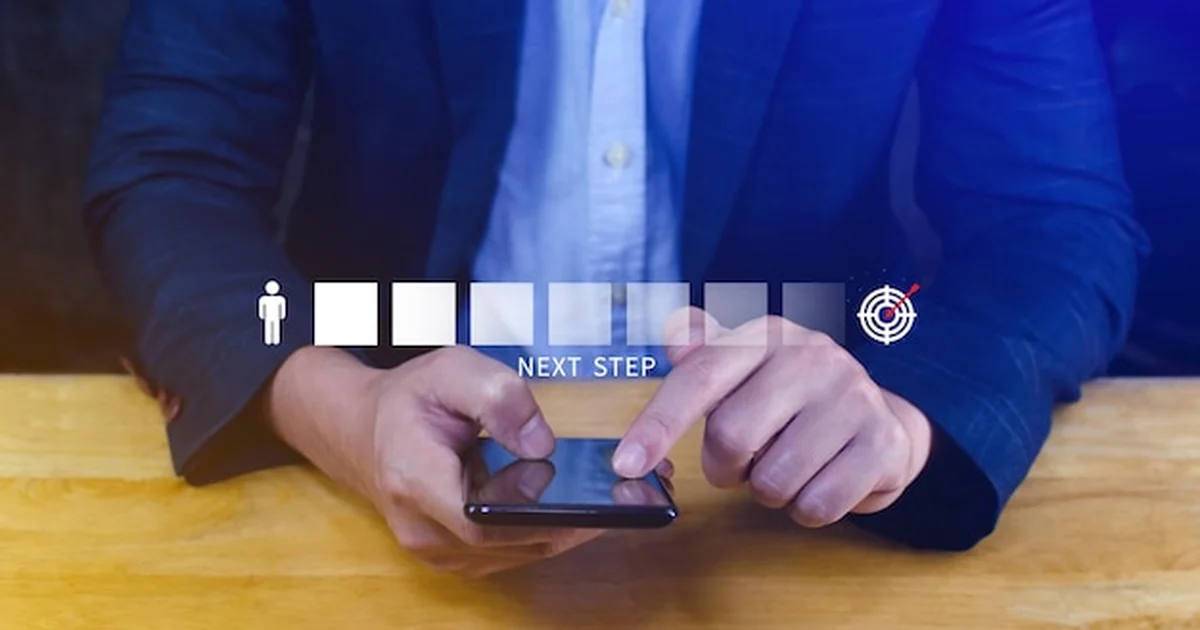 Contador apresentando o passo a passo de abertura para cliente